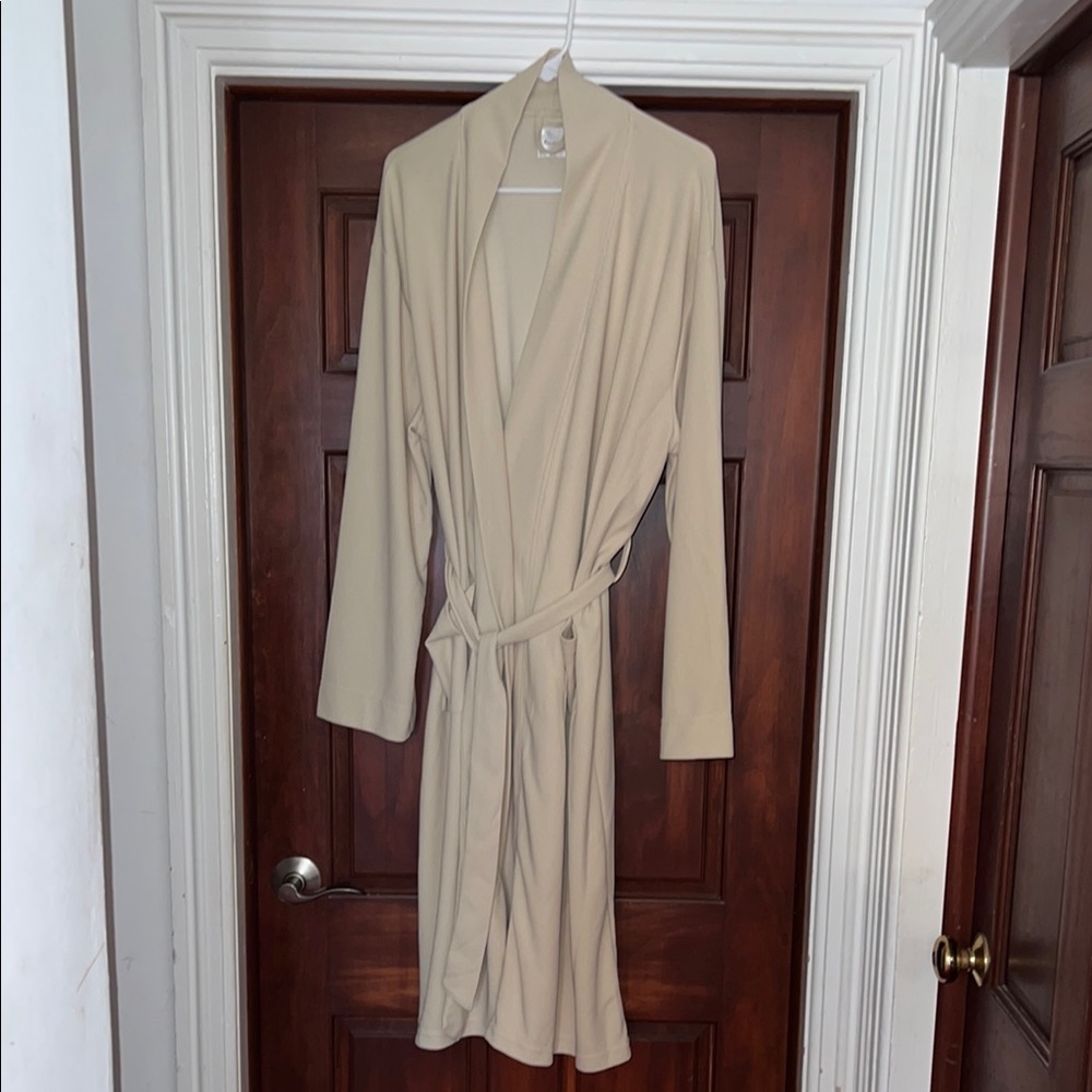 Line & Dot Cream Robe with Shawl Collar and Belt